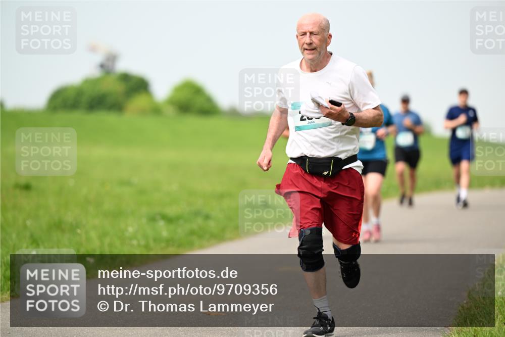 10.05.2026 - 8. Wedeler Halbmarathon Dr. Thomas Lammeyer http://msf.ph/oto/9709356 10.05.2026 12:03:06 Laufen  meine-sportfotos.de