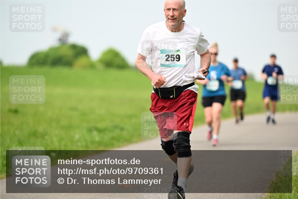 10.05.2026 - 8. Wedeler Halbmarathon Dr. Thomas Lammeyer http://msf.ph/oto/9709361 10.05.2026 12:03:06 Laufen 259 meine-sportfotos.de