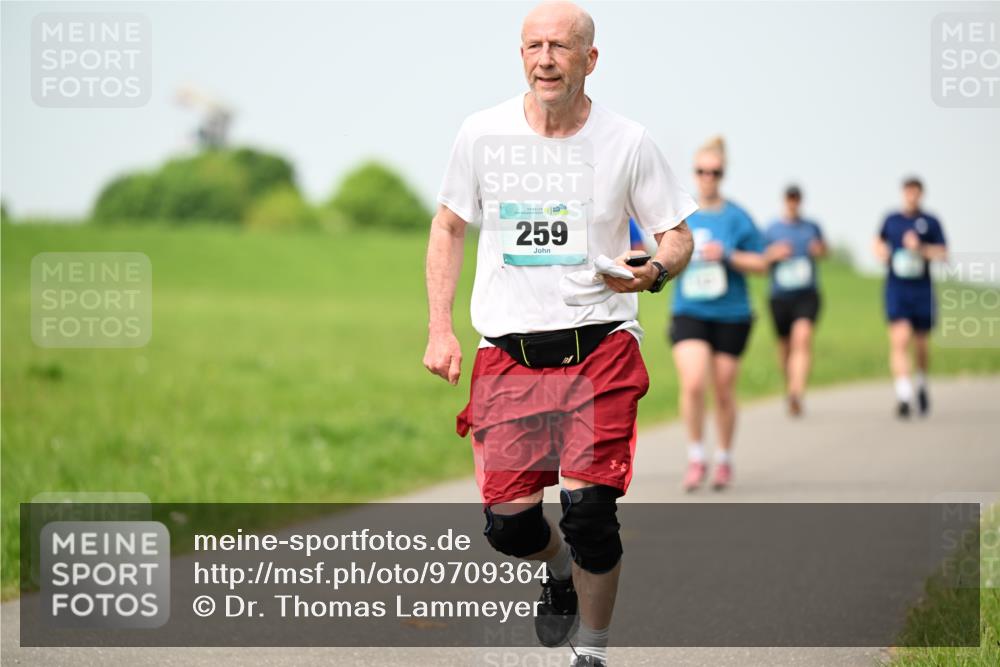10.05.2026 - 8. Wedeler Halbmarathon Dr. Thomas Lammeyer http://msf.ph/oto/9709364 10.05.2026 12:03:06 Laufen 259 meine-sportfotos.de