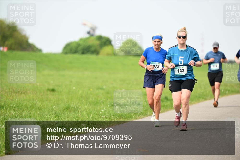 10.05.2026 - 8. Wedeler Halbmarathon Dr. Thomas Lammeyer http://msf.ph/oto/9709395 10.05.2026 12:03:09 Laufen 473, 143 meine-sportfotos.de
