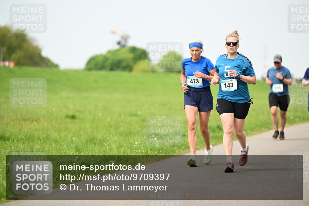 10.05.2026 - 8. Wedeler Halbmarathon Dr. Thomas Lammeyer http://msf.ph/oto/9709397 10.05.2026 12:03:09 Laufen 473, 143, 274 meine-sportfotos.de