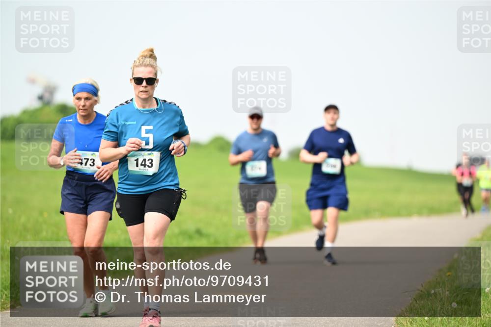 10.05.2026 - 8. Wedeler Halbmarathon Dr. Thomas Lammeyer http://msf.ph/oto/9709431 10.05.2026 12:03:11 Laufen 473, 143 meine-sportfotos.de