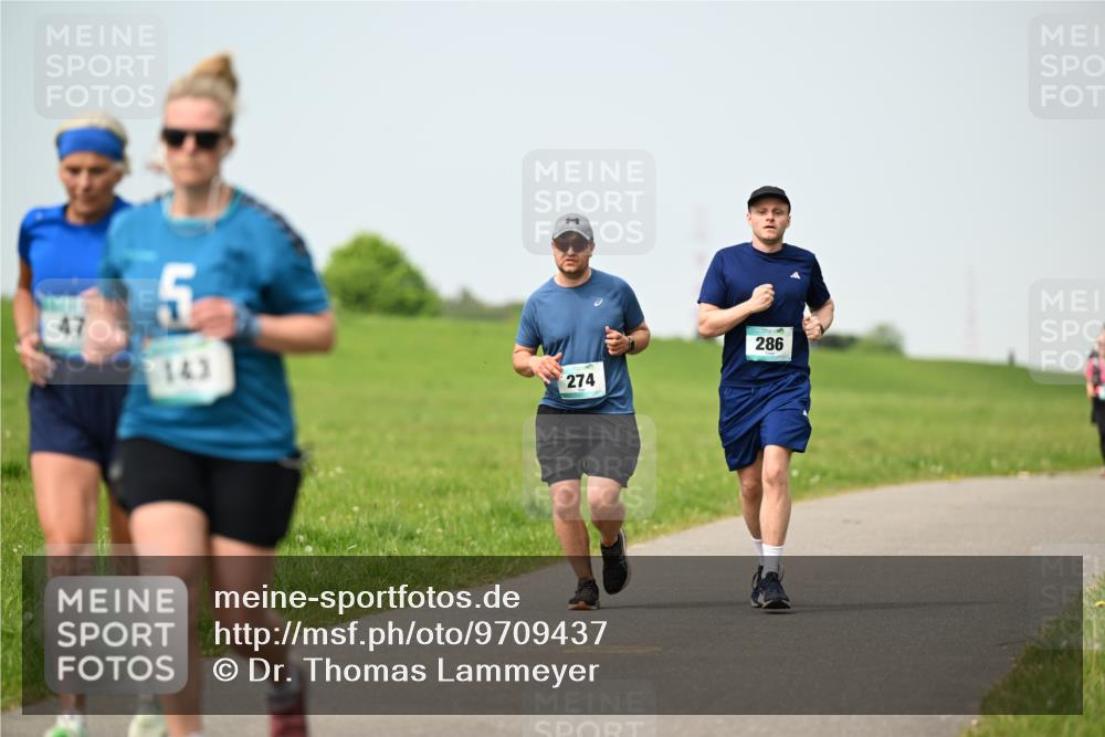 10.05.2026 - 8. Wedeler Halbmarathon Dr. Thomas Lammeyer http://msf.ph/oto/9709437 10.05.2026 12:03:12 Laufen 143, 274, 286 meine-sportfotos.de