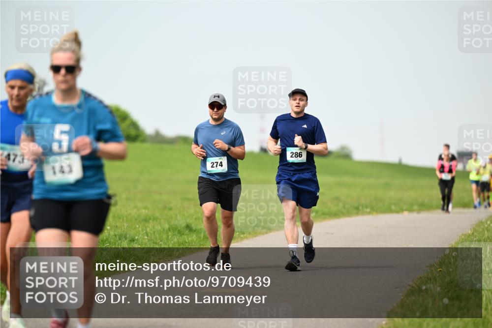 10.05.2026 - 8. Wedeler Halbmarathon Dr. Thomas Lammeyer http://msf.ph/oto/9709439 10.05.2026 12:03:12 Laufen 473, 143, 274, 286 meine-sportfotos.de