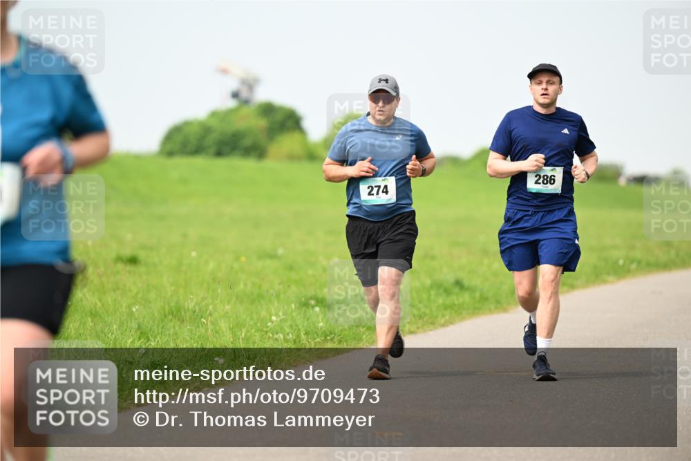 10.05.2026 - 8. Wedeler Halbmarathon Dr. Thomas Lammeyer http://msf.ph/oto/9709473 10.05.2026 12:03:13 Laufen 286, 274 meine-sportfotos.de