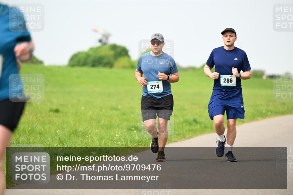 10.05.2026 - 8. Wedeler Halbmarathon Dr. Thomas Lammeyer http://msf.ph/oto/9709476 10.05.2026 12:03:14 Laufen 274, 286 meine-sportfotos.de