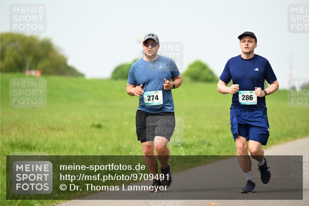 10.05.2026 - 8. Wedeler Halbmarathon Dr. Thomas Lammeyer http://msf.ph/oto/9709491 10.05.2026 12:03:15 Laufen 274, 286 meine-sportfotos.de
