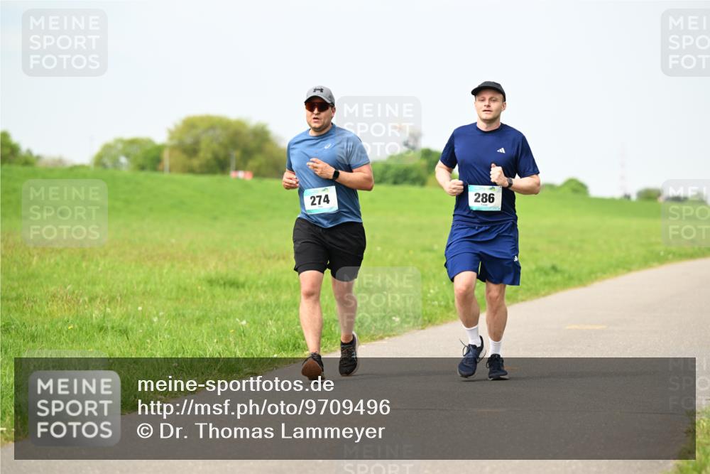 10.05.2026 - 8. Wedeler Halbmarathon Dr. Thomas Lammeyer http://msf.ph/oto/9709496 10.05.2026 12:03:16 Laufen 274, 286 meine-sportfotos.de