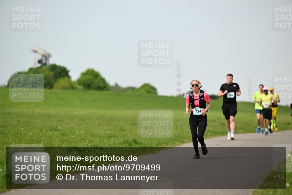 10.05.2026 - 8. Wedeler Halbmarathon Dr. Thomas Lammeyer http://msf.ph/oto/9709499 10.05.2026 12:03:24 Laufen 734, 760 meine-sportfotos.de
