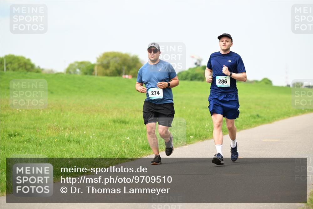 10.05.2026 - 8. Wedeler Halbmarathon Dr. Thomas Lammeyer http://msf.ph/oto/9709510 10.05.2026 12:03:16 Laufen 274, 286 meine-sportfotos.de