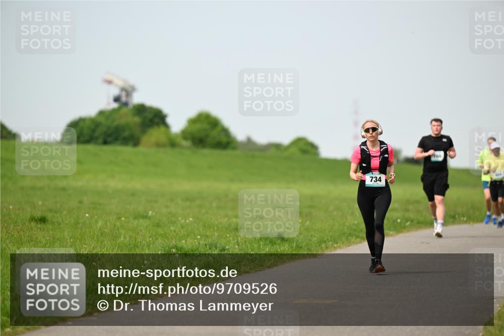 10.05.2026 - 8. Wedeler Halbmarathon Dr. Thomas Lammeyer http://msf.ph/oto/9709526 10.05.2026 12:03:25 Laufen 734 meine-sportfotos.de