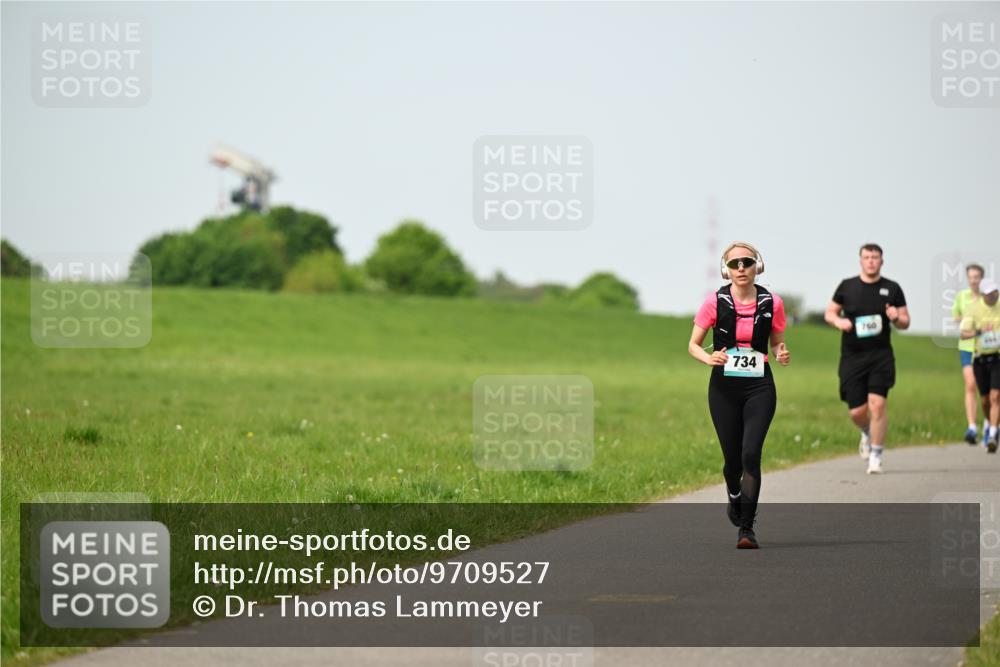 10.05.2026 - 8. Wedeler Halbmarathon Dr. Thomas Lammeyer http://msf.ph/oto/9709527 10.05.2026 12:03:25 Laufen 734 meine-sportfotos.de