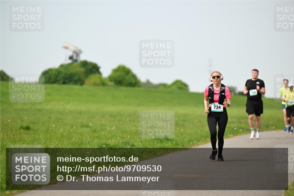 10.05.2026 - 8. Wedeler Halbmarathon Dr. Thomas Lammeyer http://msf.ph/oto/9709530 10.05.2026 12:03:25 Laufen 734 meine-sportfotos.de