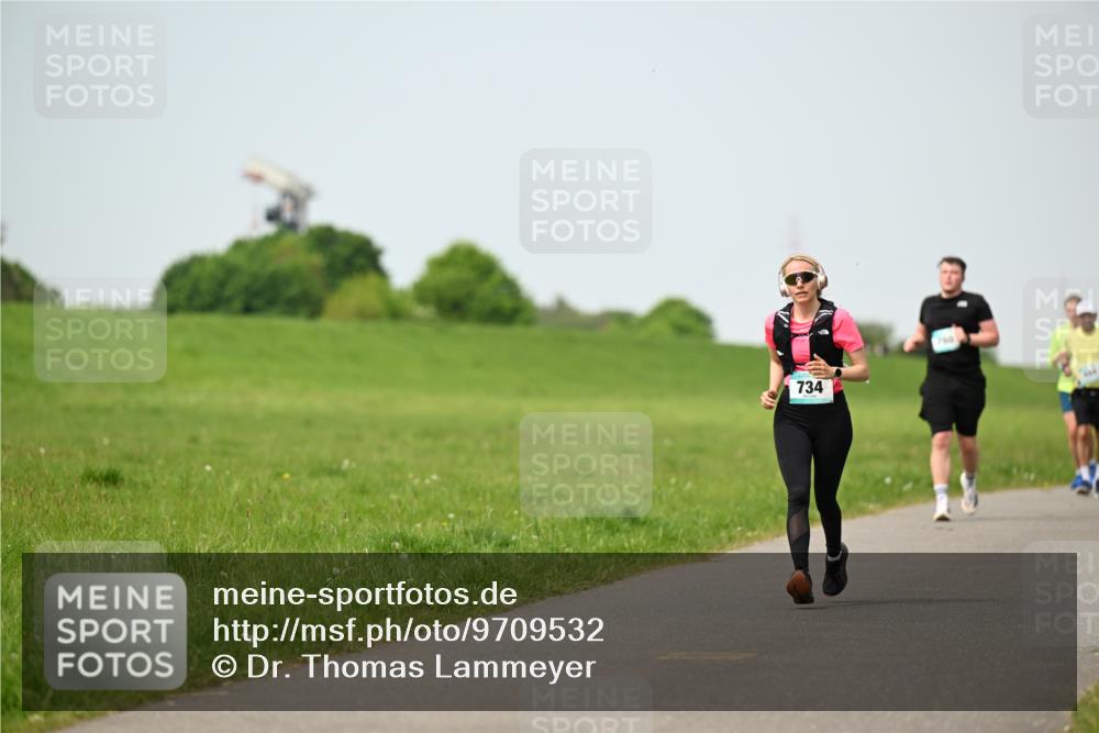 10.05.2026 - 8. Wedeler Halbmarathon Dr. Thomas Lammeyer http://msf.ph/oto/9709532 10.05.2026 12:03:25 Laufen 734 meine-sportfotos.de