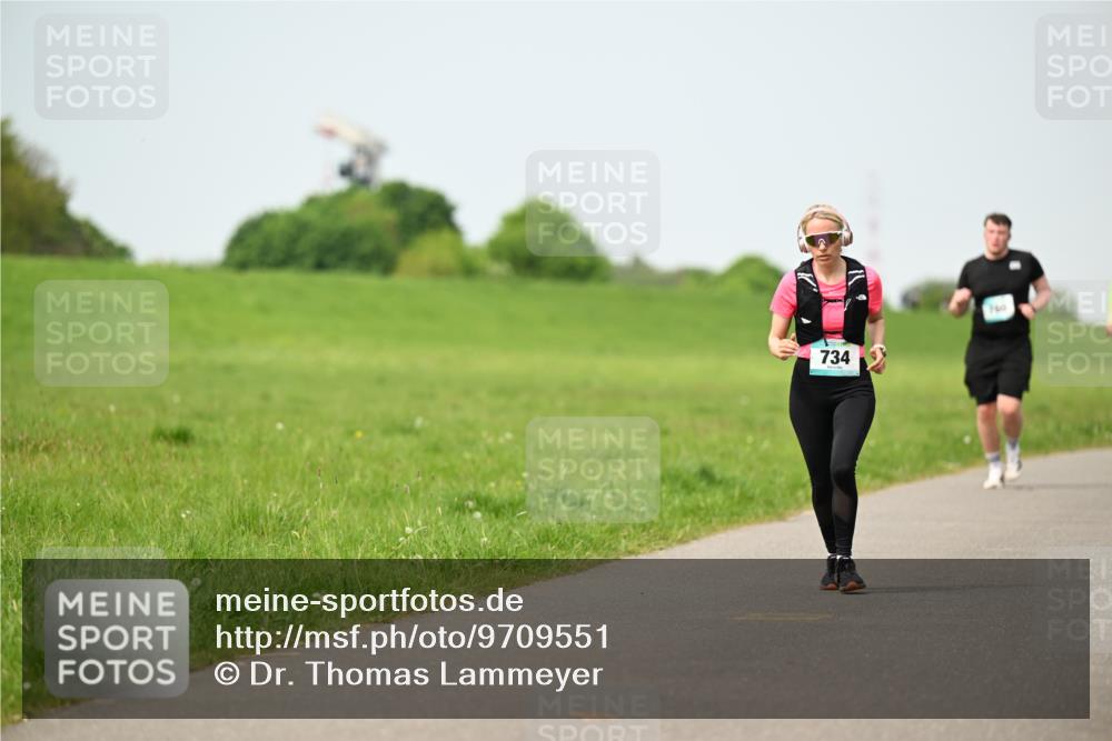 10.05.2026 - 8. Wedeler Halbmarathon Dr. Thomas Lammeyer http://msf.ph/oto/9709551 10.05.2026 12:03:26 Laufen 734 meine-sportfotos.de