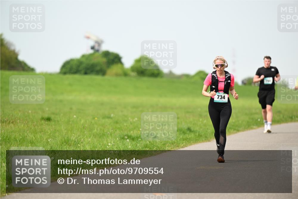 10.05.2026 - 8. Wedeler Halbmarathon Dr. Thomas Lammeyer http://msf.ph/oto/9709554 10.05.2026 12:03:26 Laufen 734 meine-sportfotos.de