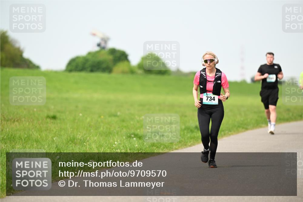 10.05.2026 - 8. Wedeler Halbmarathon Dr. Thomas Lammeyer http://msf.ph/oto/9709570 10.05.2026 12:03:27 Laufen 734 meine-sportfotos.de