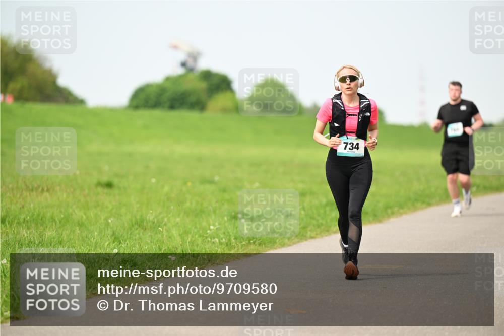10.05.2026 - 8. Wedeler Halbmarathon Dr. Thomas Lammeyer http://msf.ph/oto/9709580 10.05.2026 12:03:28 Laufen 734 meine-sportfotos.de
