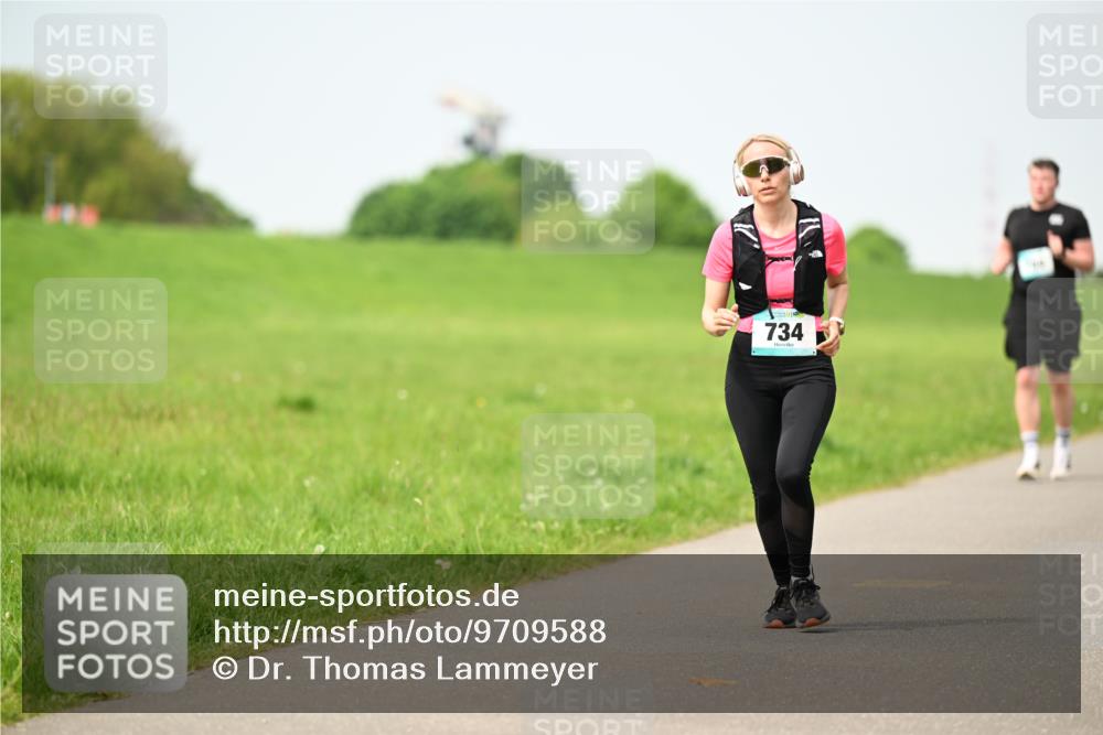 10.05.2026 - 8. Wedeler Halbmarathon Dr. Thomas Lammeyer http://msf.ph/oto/9709588 10.05.2026 12:03:28 Laufen 734 meine-sportfotos.de
