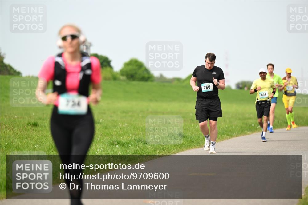10.05.2026 - 8. Wedeler Halbmarathon Dr. Thomas Lammeyer http://msf.ph/oto/9709600 10.05.2026 12:03:31 Laufen 756, 760, 494 meine-sportfotos.de
