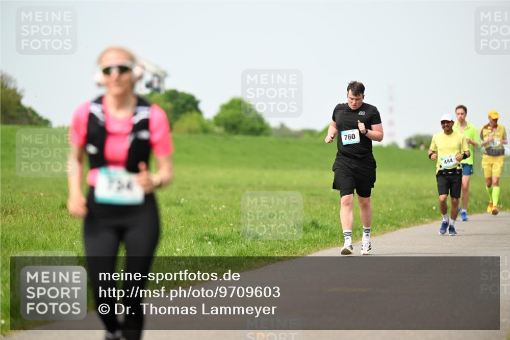 10.05.2026 - 8. Wedeler Halbmarathon Dr. Thomas Lammeyer http://msf.ph/oto/9709603 10.05.2026 12:03:31 Laufen 760, 494 meine-sportfotos.de