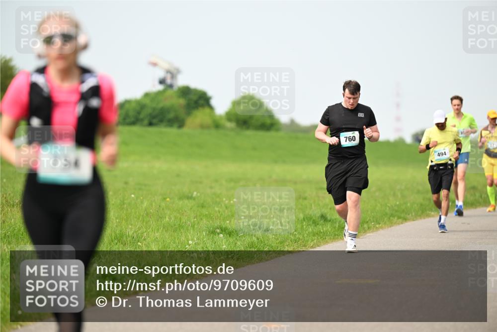 10.05.2026 - 8. Wedeler Halbmarathon Dr. Thomas Lammeyer http://msf.ph/oto/9709609 10.05.2026 12:03:31 Laufen 754, 760, 494 meine-sportfotos.de