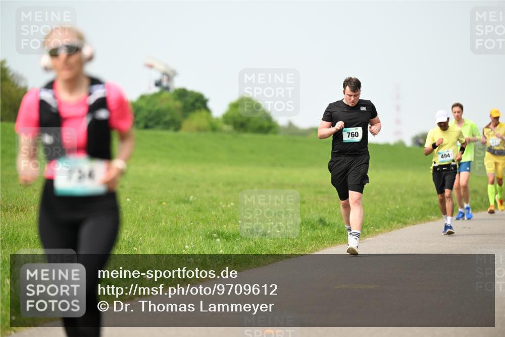 10.05.2026 - 8. Wedeler Halbmarathon Dr. Thomas Lammeyer http://msf.ph/oto/9709612 10.05.2026 12:03:31 Laufen 754, 760, 4945 meine-sportfotos.de