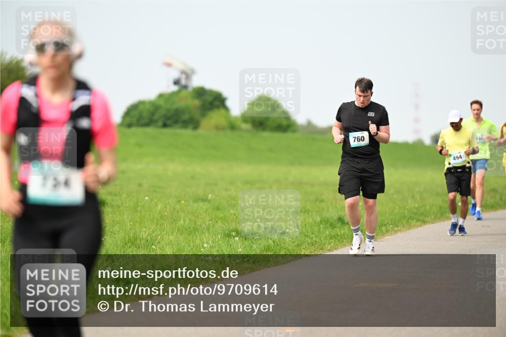 10.05.2026 - 8. Wedeler Halbmarathon Dr. Thomas Lammeyer http://msf.ph/oto/9709614 10.05.2026 12:03:31 Laufen 760, 494, 135 meine-sportfotos.de
