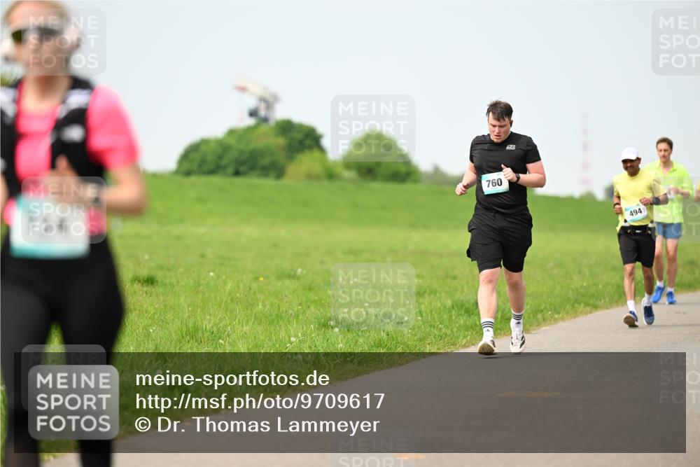 10.05.2026 - 8. Wedeler Halbmarathon Dr. Thomas Lammeyer http://msf.ph/oto/9709617 10.05.2026 12:03:31 Laufen 754, 760, 494 meine-sportfotos.de
