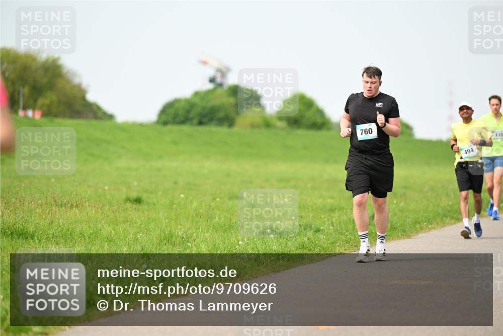 10.05.2026 - 8. Wedeler Halbmarathon Dr. Thomas Lammeyer http://msf.ph/oto/9709626 10.05.2026 12:03:32 Laufen 760, 494, 135 meine-sportfotos.de