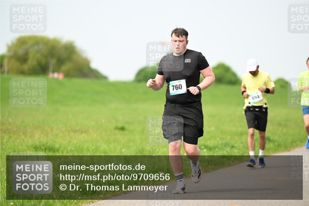 10.05.2026 - 8. Wedeler Halbmarathon Dr. Thomas Lammeyer http://msf.ph/oto/9709656 10.05.2026 12:03:35 Laufen 760, 494 meine-sportfotos.de
