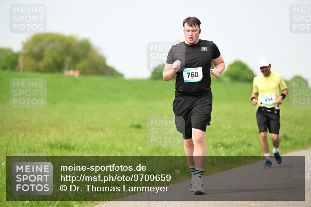 10.05.2026 - 8. Wedeler Halbmarathon Dr. Thomas Lammeyer http://msf.ph/oto/9709659 10.05.2026 12:03:36 Laufen 760, 494 meine-sportfotos.de
