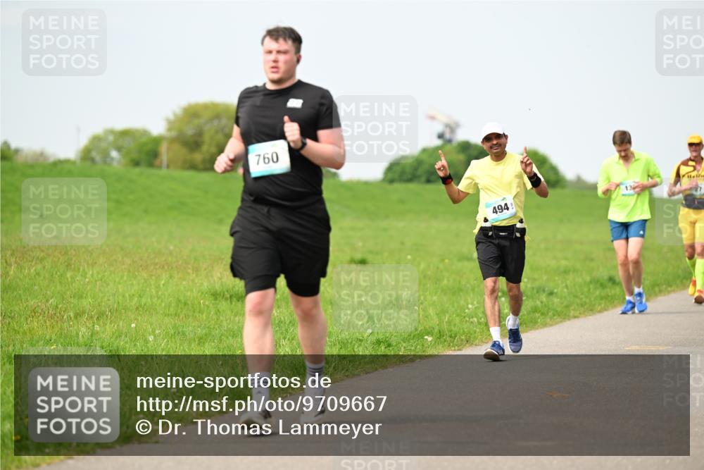 10.05.2026 - 8. Wedeler Halbmarathon Dr. Thomas Lammeyer http://msf.ph/oto/9709667 10.05.2026 12:03:38 Laufen 760, 494 meine-sportfotos.de
