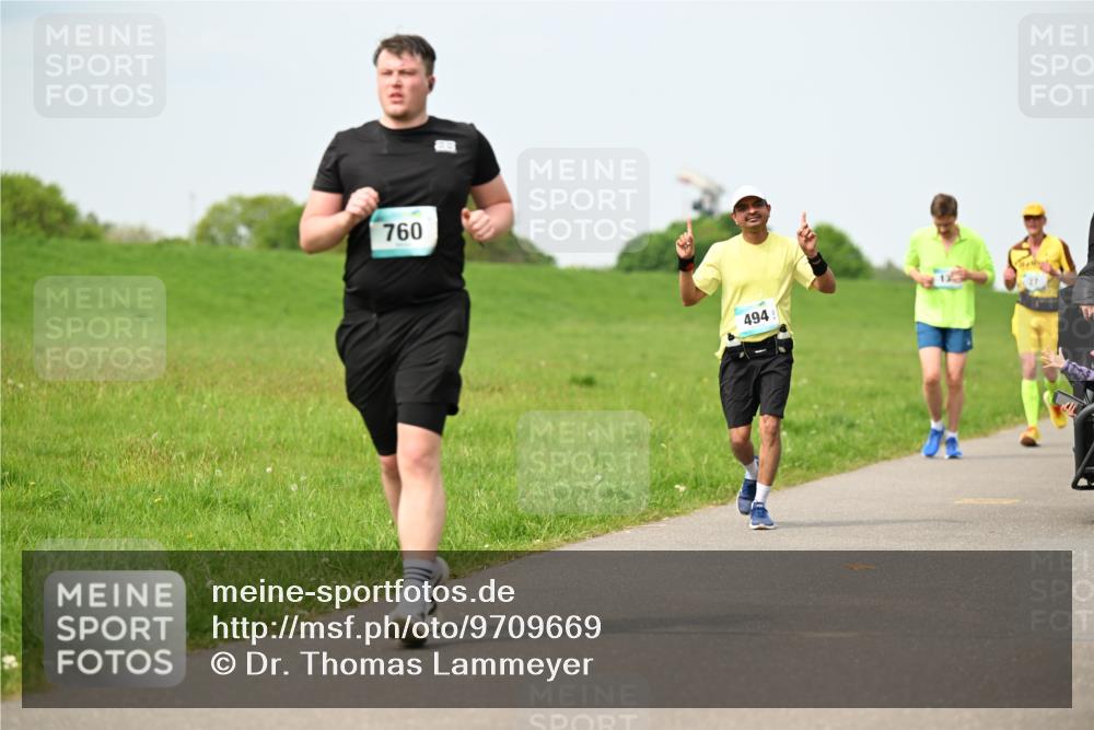 10.05.2026 - 8. Wedeler Halbmarathon Dr. Thomas Lammeyer http://msf.ph/oto/9709669 10.05.2026 12:03:38 Laufen 760, 494 meine-sportfotos.de