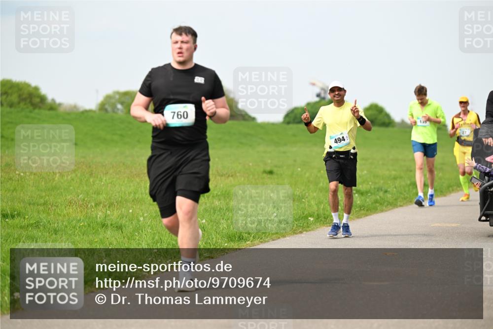 10.05.2026 - 8. Wedeler Halbmarathon Dr. Thomas Lammeyer http://msf.ph/oto/9709674 10.05.2026 12:03:38 Laufen 760, 494 meine-sportfotos.de