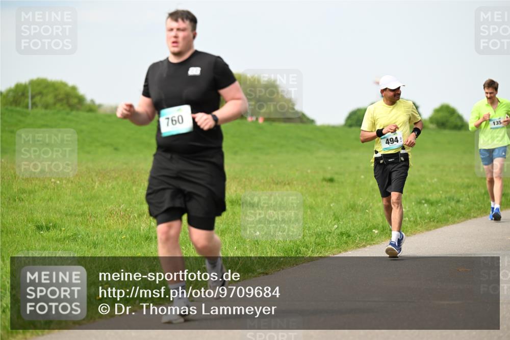 10.05.2026 - 8. Wedeler Halbmarathon Dr. Thomas Lammeyer http://msf.ph/oto/9709684 10.05.2026 12:03:38 Laufen 760, 494, 135 meine-sportfotos.de