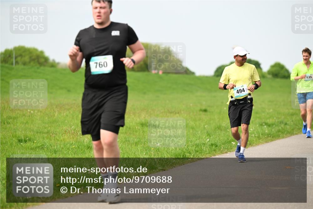 10.05.2026 - 8. Wedeler Halbmarathon Dr. Thomas Lammeyer http://msf.ph/oto/9709688 10.05.2026 12:03:39 Laufen 760, 494, 135 meine-sportfotos.de