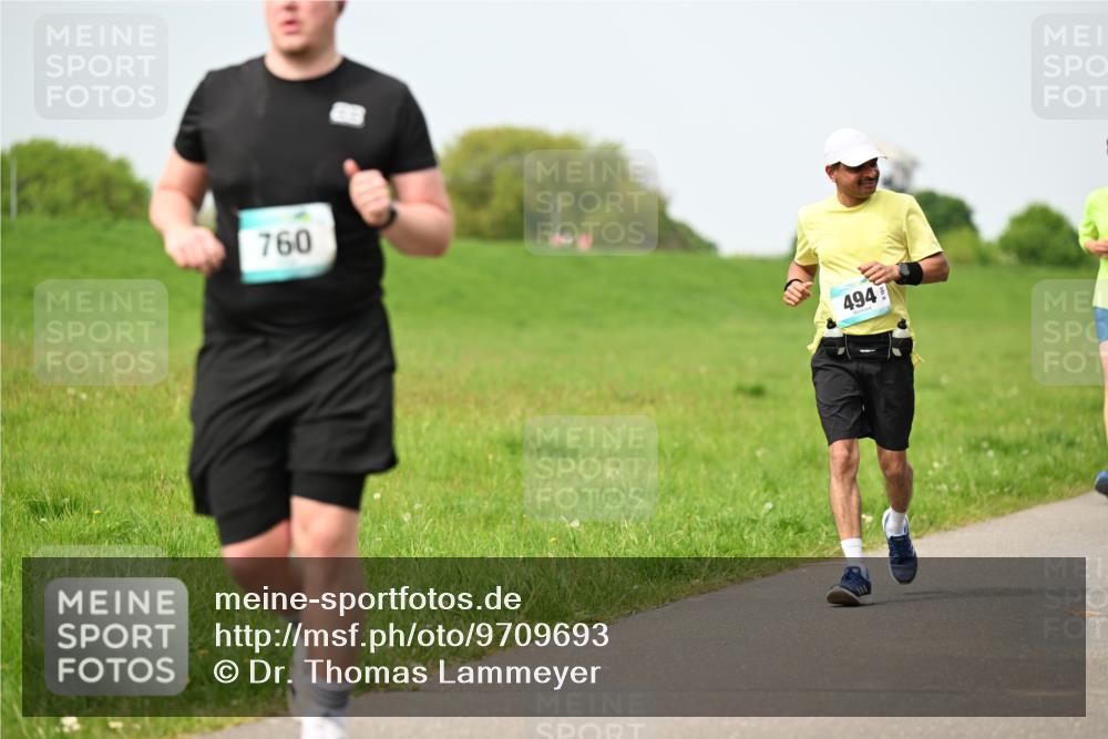 10.05.2026 - 8. Wedeler Halbmarathon Dr. Thomas Lammeyer http://msf.ph/oto/9709693 10.05.2026 12:03:39 Laufen 760, 494 meine-sportfotos.de