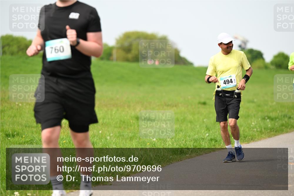 10.05.2026 - 8. Wedeler Halbmarathon Dr. Thomas Lammeyer http://msf.ph/oto/9709696 10.05.2026 12:03:39 Laufen 760, 494 meine-sportfotos.de