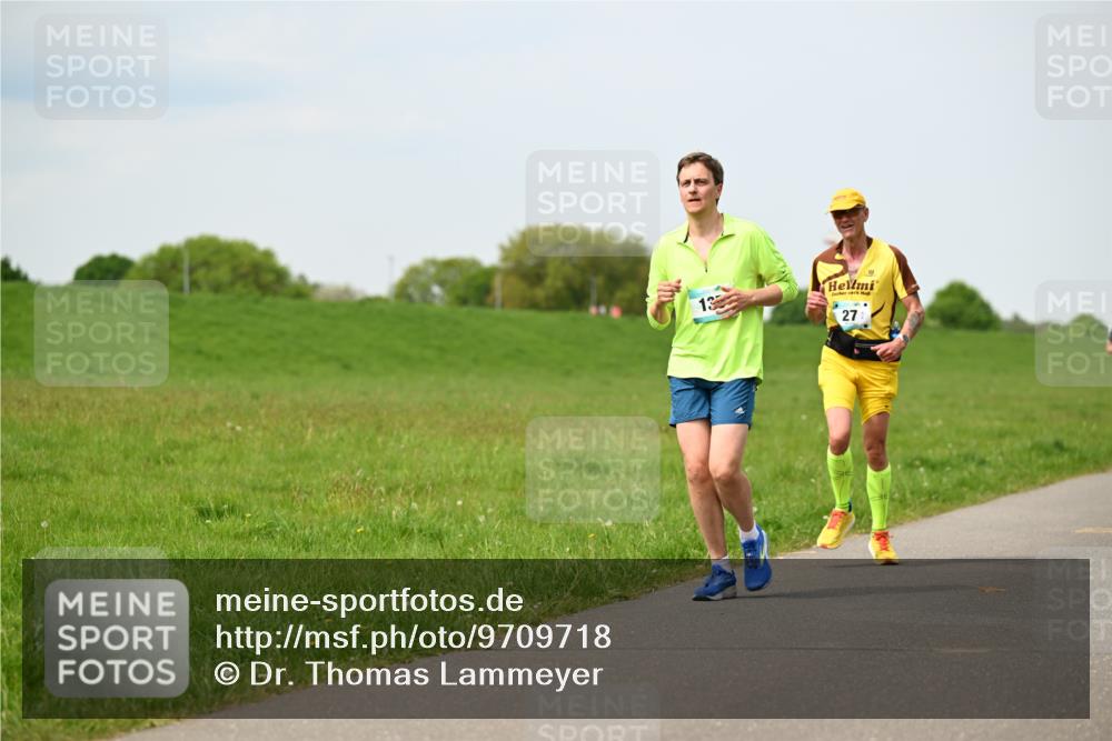 10.05.2026 - 8. Wedeler Halbmarathon Dr. Thomas Lammeyer http://msf.ph/oto/9709718 10.05.2026 12:03:43 Laufen  meine-sportfotos.de