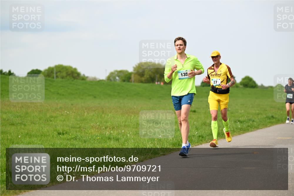 10.05.2026 - 8. Wedeler Halbmarathon Dr. Thomas Lammeyer http://msf.ph/oto/9709721 10.05.2026 12:03:43 Laufen 135 meine-sportfotos.de