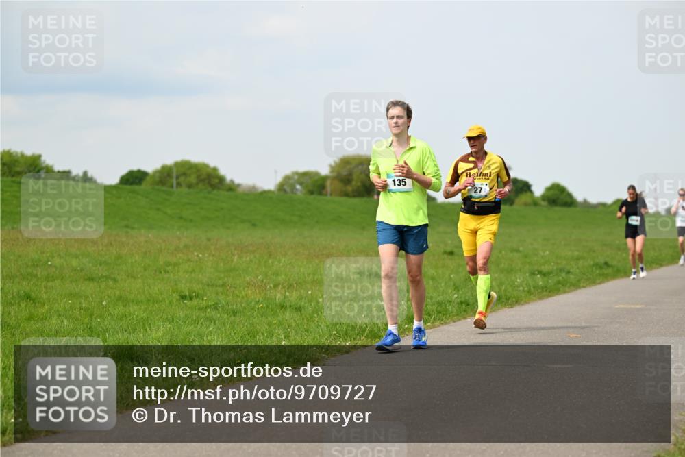10.05.2026 - 8. Wedeler Halbmarathon Dr. Thomas Lammeyer http://msf.ph/oto/9709727 10.05.2026 12:03:44 Laufen 135 meine-sportfotos.de