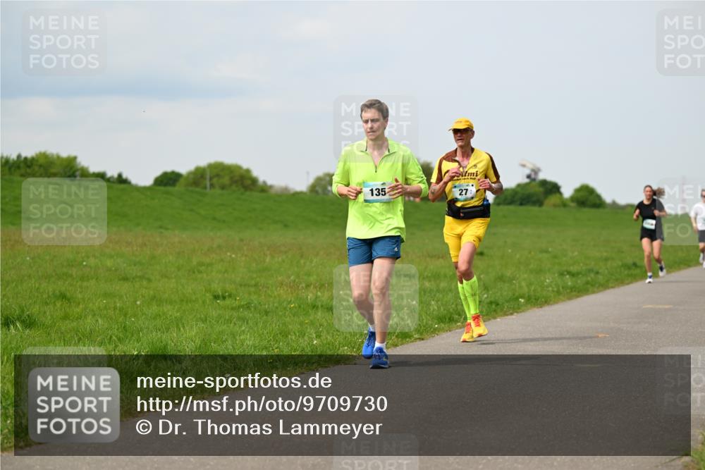 10.05.2026 - 8. Wedeler Halbmarathon Dr. Thomas Lammeyer http://msf.ph/oto/9709730 10.05.2026 12:03:44 Laufen 135 meine-sportfotos.de