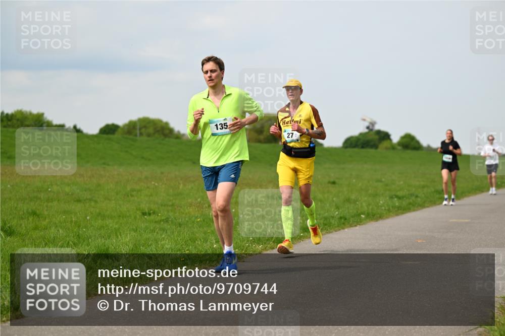 10.05.2026 - 8. Wedeler Halbmarathon Dr. Thomas Lammeyer http://msf.ph/oto/9709744 10.05.2026 12:03:45 Laufen 135 meine-sportfotos.de