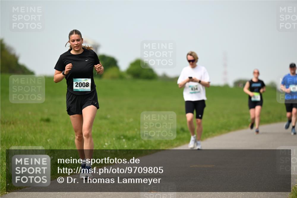 10.05.2026 - 8. Wedeler Halbmarathon Dr. Thomas Lammeyer http://msf.ph/oto/9709805 10.05.2026 12:03:49 Laufen 2008 meine-sportfotos.de