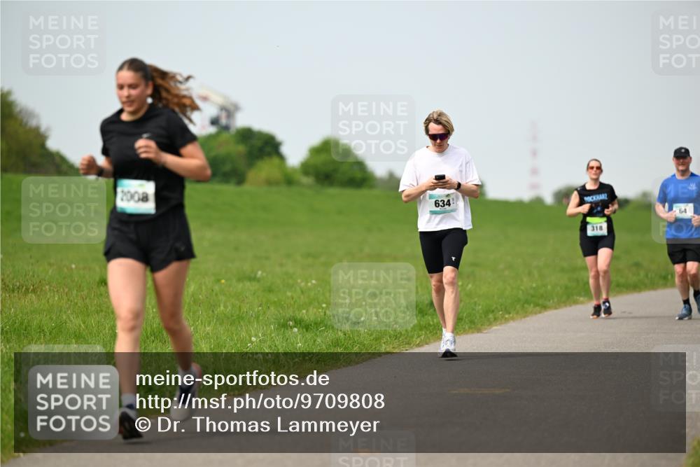 10.05.2026 - 8. Wedeler Halbmarathon Dr. Thomas Lammeyer http://msf.ph/oto/9709808 10.05.2026 12:03:49 Laufen 2008, 634, 318 meine-sportfotos.de