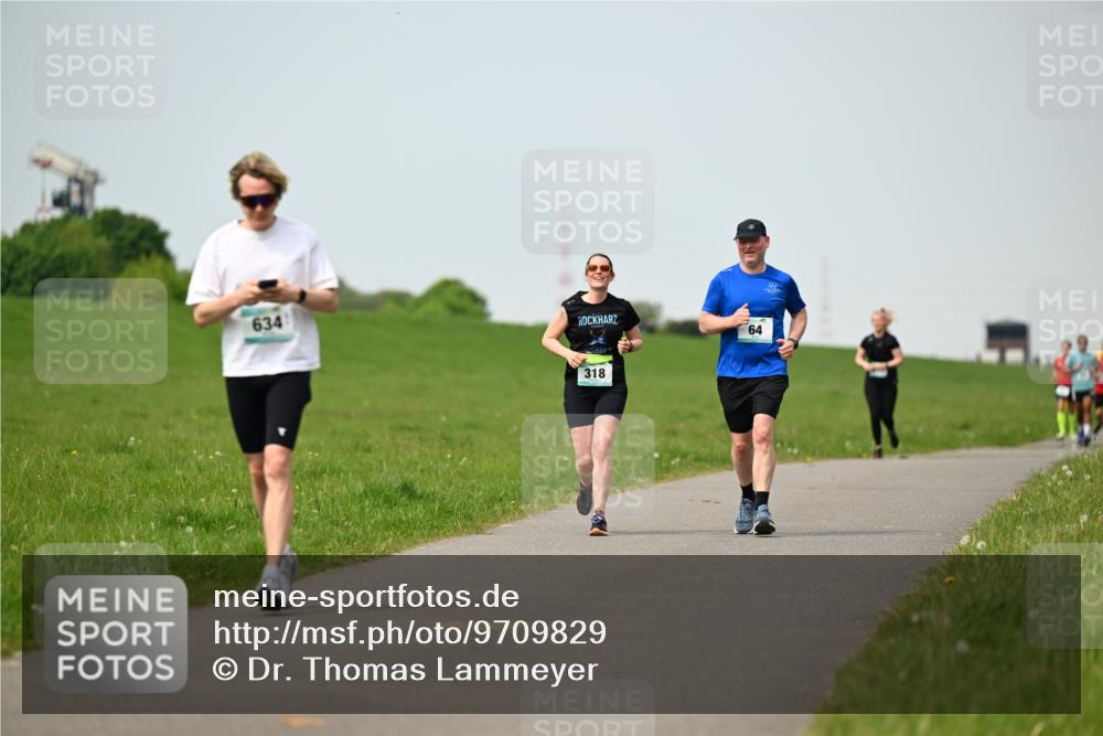 10.05.2026 - 8. Wedeler Halbmarathon Dr. Thomas Lammeyer http://msf.ph/oto/9709829 10.05.2026 12:03:51 Laufen 634, 318 meine-sportfotos.de
