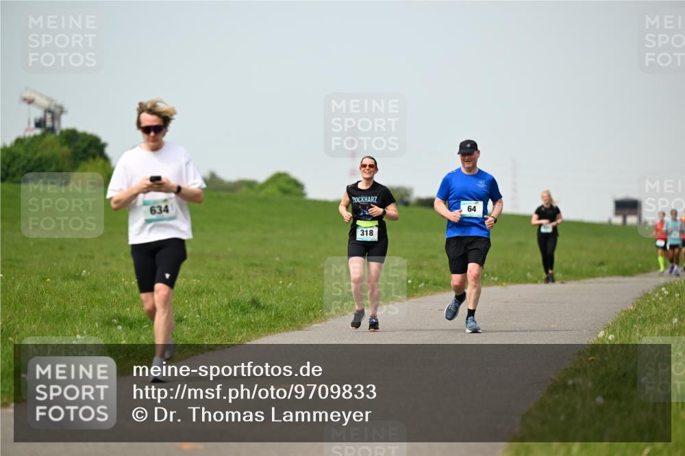 10.05.2026 - 8. Wedeler Halbmarathon Dr. Thomas Lammeyer http://msf.ph/oto/9709833 10.05.2026 12:03:51 Laufen 634, 318 meine-sportfotos.de