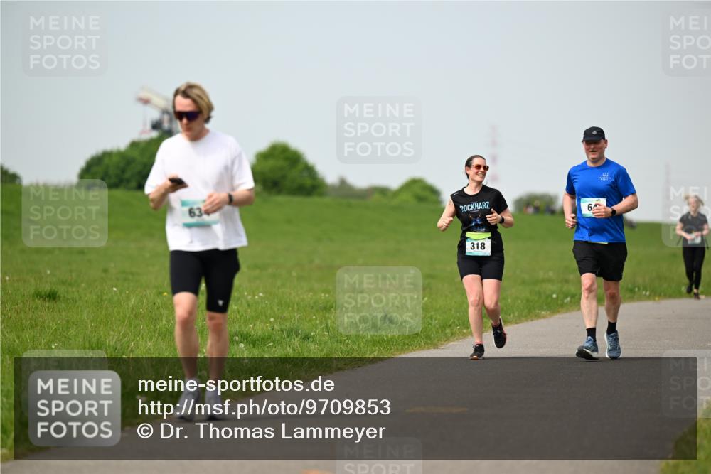 10.05.2026 - 8. Wedeler Halbmarathon Dr. Thomas Lammeyer http://msf.ph/oto/9709853 10.05.2026 12:03:52 Laufen 318 meine-sportfotos.de