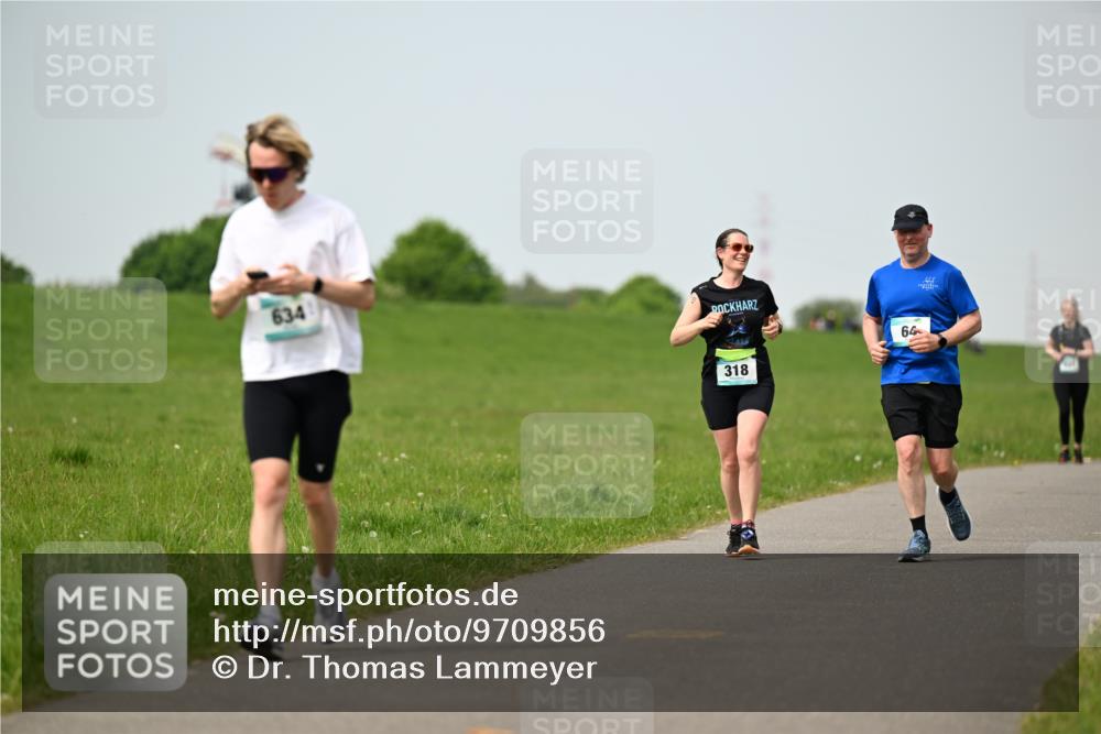 10.05.2026 - 8. Wedeler Halbmarathon Dr. Thomas Lammeyer http://msf.ph/oto/9709856 10.05.2026 12:03:52 Laufen 634, 318 meine-sportfotos.de